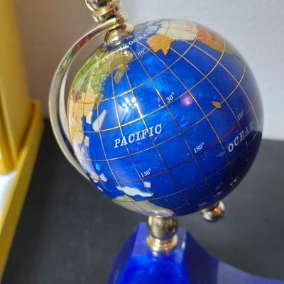 Beautiful gemstone globe pen set GREAT GIFT IDEA!