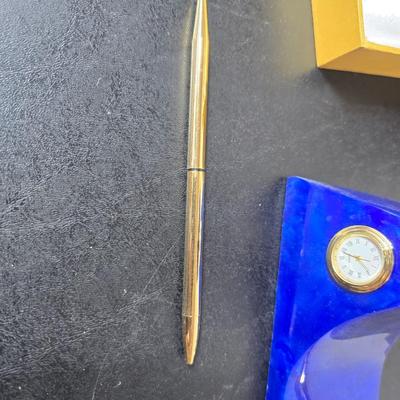 Beautiful gemstone globe pen set GREAT GIFT IDEA!