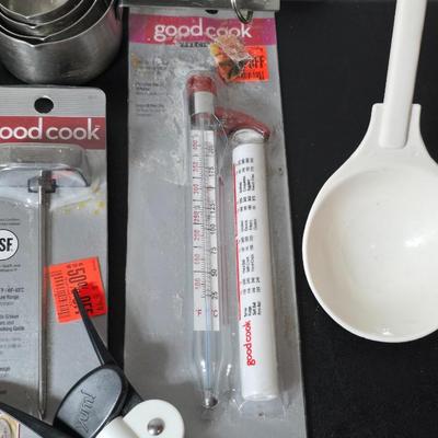 Large variety of brand-new Kitchen utensils