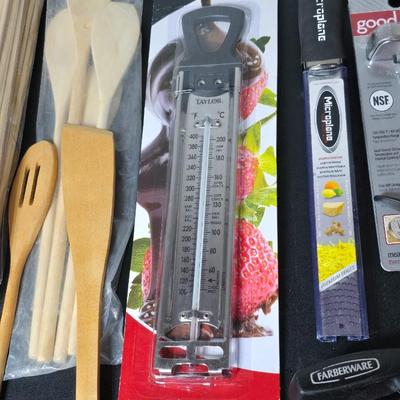 Large variety of brand-new Kitchen utensils