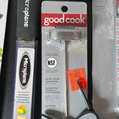 Large variety of brand-new Kitchen utensils