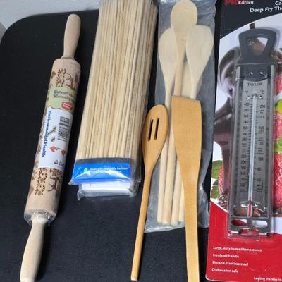 Large variety of brand-new Kitchen utensils