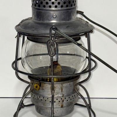 Railroad - Baltimore & Ohio B&O Railroad Lantern W/Etched Glass Globe
