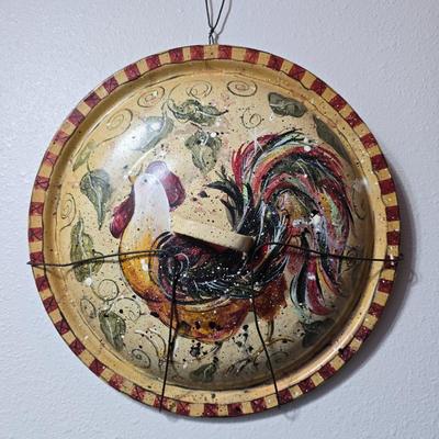Handpainted rooster Enamel pan lid with a tin rooster free-standing decoration