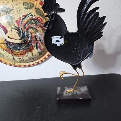 Handpainted rooster Enamel pan lid with a tin rooster free-standing decoration