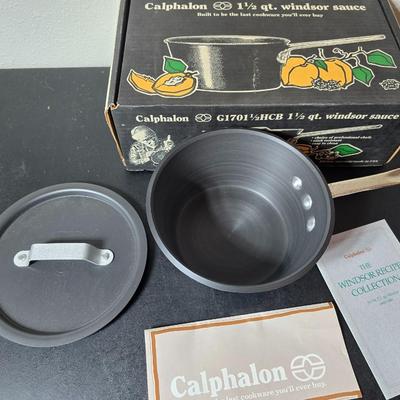 Brand new Calphalon 1 1/2 qt. Windsor saucepan G1701 With new hot pad GREAT GIFT IDEA!
