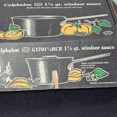 Brand new Calphalon 1 1/2 qt. Windsor saucepan G1701 With new hot pad GREAT GIFT IDEA!