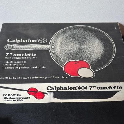Brand New Calaphalon 7" Omelette frying pan G1307HC with new hot pad GREAT GIFT IDEA!