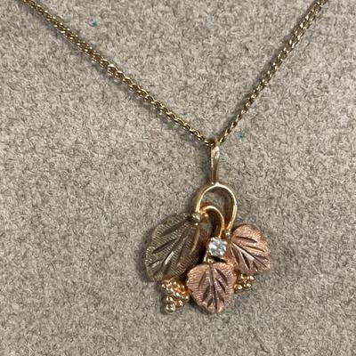 BHG leaf with diamond pendant