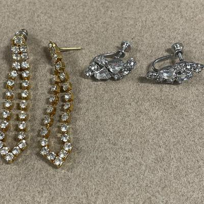 Vintage screw back earrings