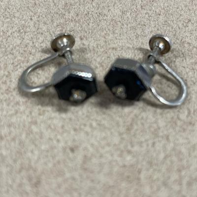 Vintage screw back earrings