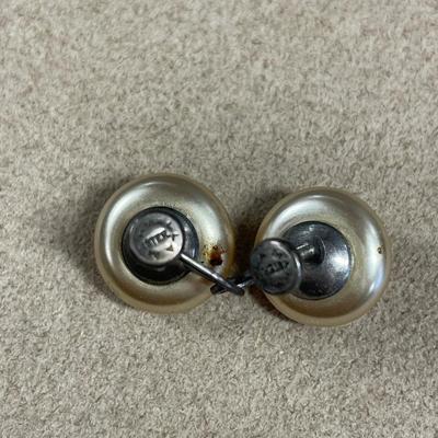 Vintage screw back earrings