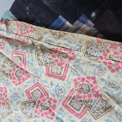 Handmade vintage Crazy Quilt - Early era - Beautiful & fun design