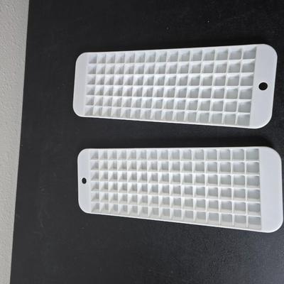 Plastic food storage containers - Two sets of storage with organizing caddies