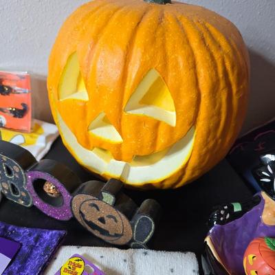 Fall decor - Halloween & Thanksgiving - kitchen towels - Home decor - Small Jewelry pieces and more