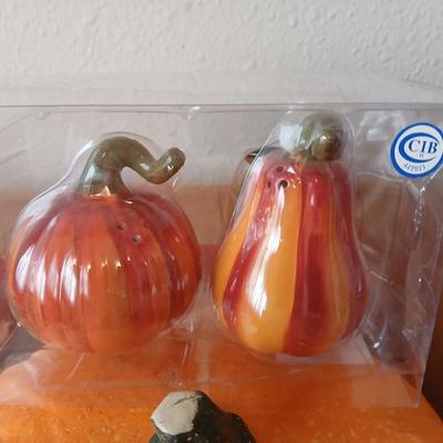 Fall decor - Halloween & Thanksgiving - kitchen towels - Home decor - Small Jewelry pieces and more