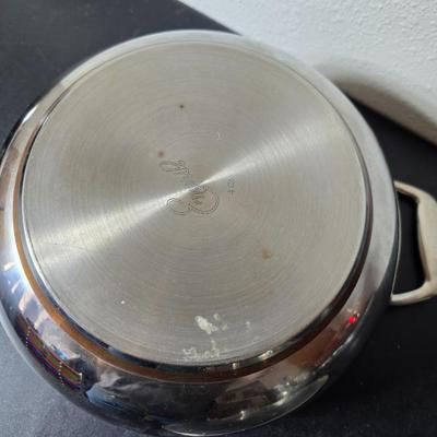 Nice Emeril three-piece pot & pan set, Wear-ever Aluminum pan with lid and a new Kitchen dish towel set