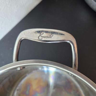 Nice Emeril three-piece pot & pan set, Wear-ever Aluminum pan with lid and a new Kitchen dish towel set