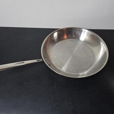 Nice Emeril three-piece pot & pan set, Wear-ever Aluminum pan with lid and a new Kitchen dish towel set