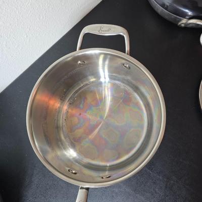 Nice Emeril three-piece pot & pan set, Wear-ever Aluminum pan with lid and a new Kitchen dish towel set