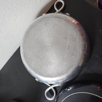 Nice Emeril three-piece pot & pan set, Wear-ever Aluminum pan with lid and a new Kitchen dish towel set