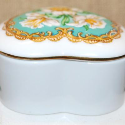 Heart Shaped Covered & Flowered Music/Trinket Box Combo 2½" W x 2½" L x 1½" H --Plays "Some Enchanted...