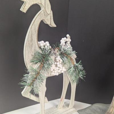 Wood Pine Christmas Deer Silhouettes & Pine Tree Wall Decor