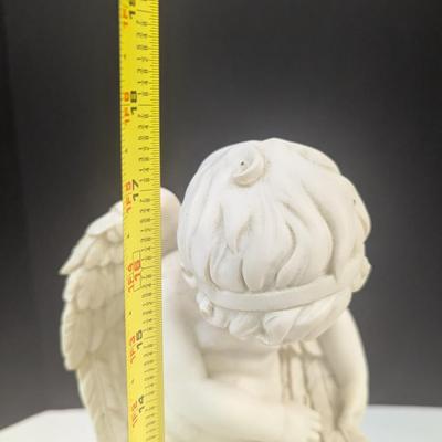 Resin Cherub Statue