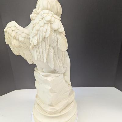 Resin Cherub Statue
