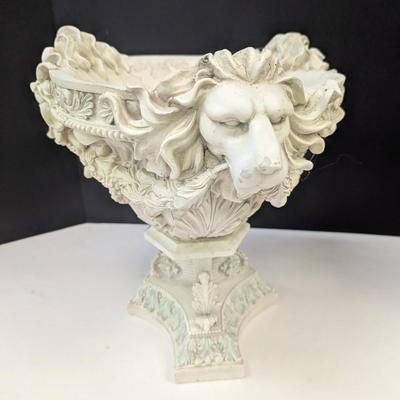 Resin Lion Planter