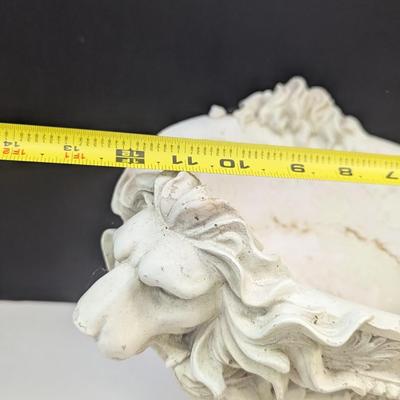 Resin Lion Planter