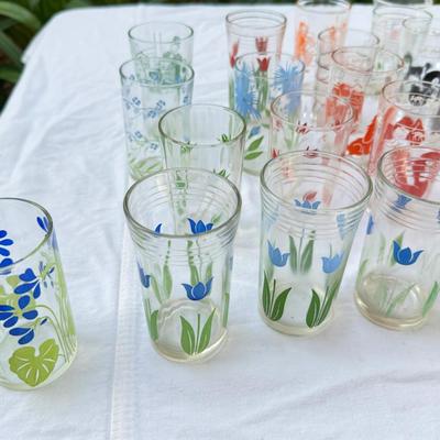 Sale Photo Thumbnail #33: Swanky sips, Lithographic 1950s juice glasses. Water thumb print glasses, 2 republican coffee mugs.