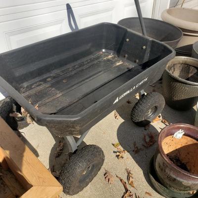 Outdoor Planters, Pots & Gorilla Dump Wagon (Y-KD)
