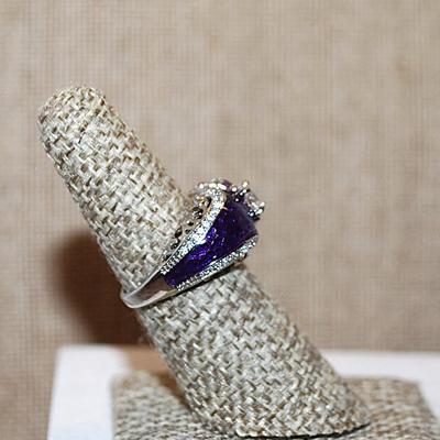 Size 6 Marked .925 "Puffy" PURPLE Party Ring with a Single Main Clear Round Stone on a Silver Band (6.0g)