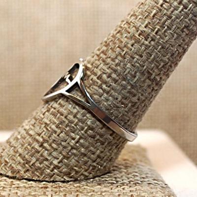 Size 9 STAINLESS STEEL "Medical Heart" Ring on a Silver Tone Band (1.1g)