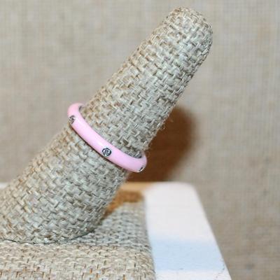Size 6 Delicate PINK Enamel Ring with 6 Accent Clear Stones on a Silver Tone Band (2.2g)