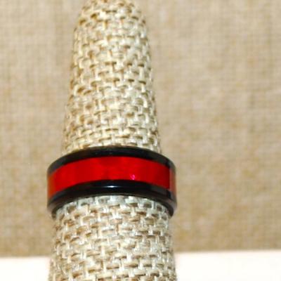 Size 7 Red Center Inlay Infinity Enamel Ring on an All Black Band (4.3g)