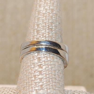 Size 7 Set of 2 Stackable Half Infinity Style Wedding/Engagement Rings on Silver Tone Bands (7.6g)