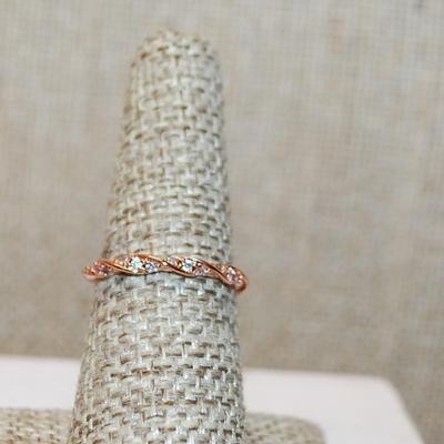 Size 7¼ Delicate Swirls Intertwined Ring with Clear Stones and ROSE GOLD Band (1.3g)