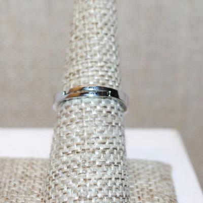 Size 7¼ Marked .925 Classic Single Round Clear Stone Ring with Silver SPLIT BAND (3.5g)