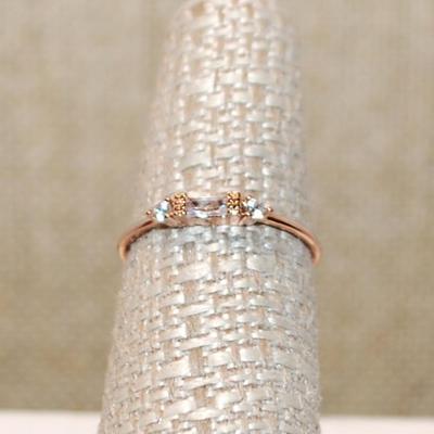 Size 8 Delicate CLEAR Rectangle Stone GOLD ROSE Ring with 2 Round Clear Stone Sides on a Rose Gold Band (1.2g)