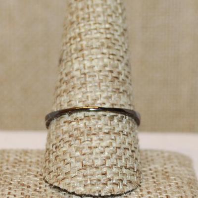 Size 10 High Rise Azure Cut 4 Prong Clear Main Stone & Side Accents on a BLACK Tone Band (2.6g)