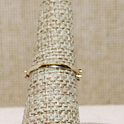 Size 6 ¾ Marked .925 Small Round Clear Set of 17 Staggered Stones on a Gold Band (1.5g)