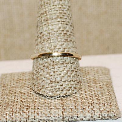 Size 10 ¼ Marked .925 Small Clear Round Stone on a Horizontal HEART Setting and Gold Band (2.5g)