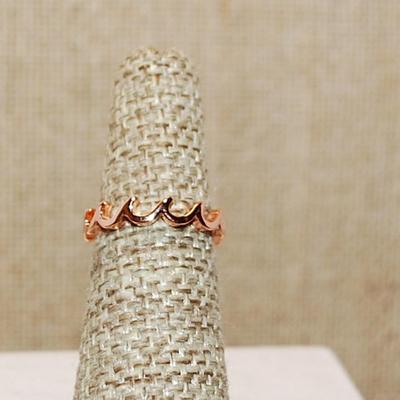 Size 8 Rose Gold Band Infinity Style "Ocean Waves" Ring (1.7g)
