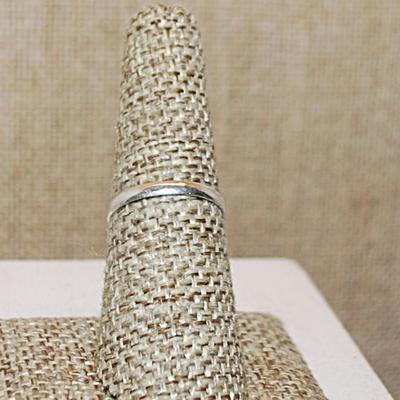 Size 7 Marked .925 GREEN 4 Prong SOLAR QUARTZ DRUZY Gemstone Ring on a Silver-Plated Band (3.8g)