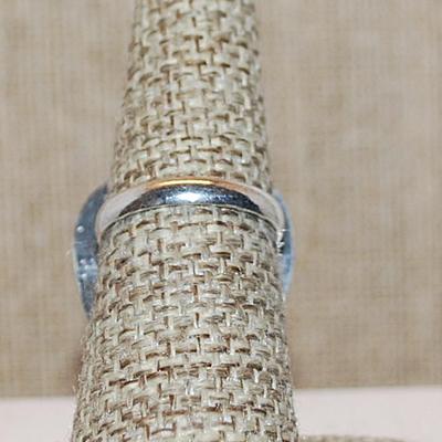 Size 6 Large Oval Glittery Rust Colored SUNSTONE Gemstone Ring with Silver Tone Band (7.5g)