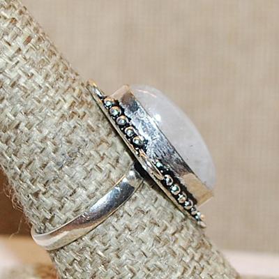 Size 8½ Marquise Cut WHITE MOONSTONE Gemstone Ring with 4 Loops Surround on a Silver Tone Band (5.4g)
