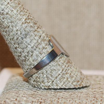 Size 10 Delicate Stainless Steel "SINGLE SOLID HEART" Ring (2.2g)