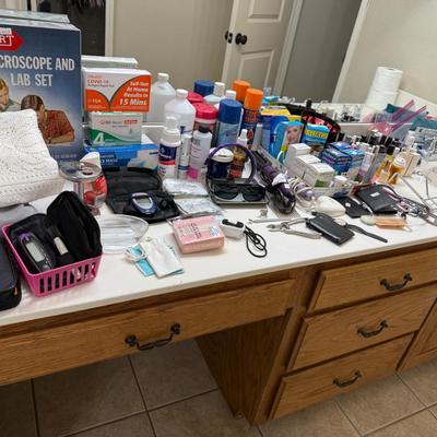 Sale Photo Thumbnail #3: All of the bathroom items pictured